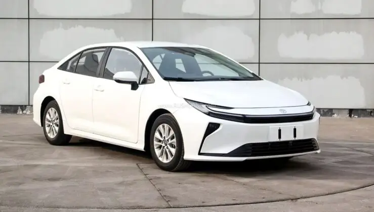 2026 Toyota Corolla Sedan Facelift Spied: Bold New Look, Premium Tech Upgrades Coming